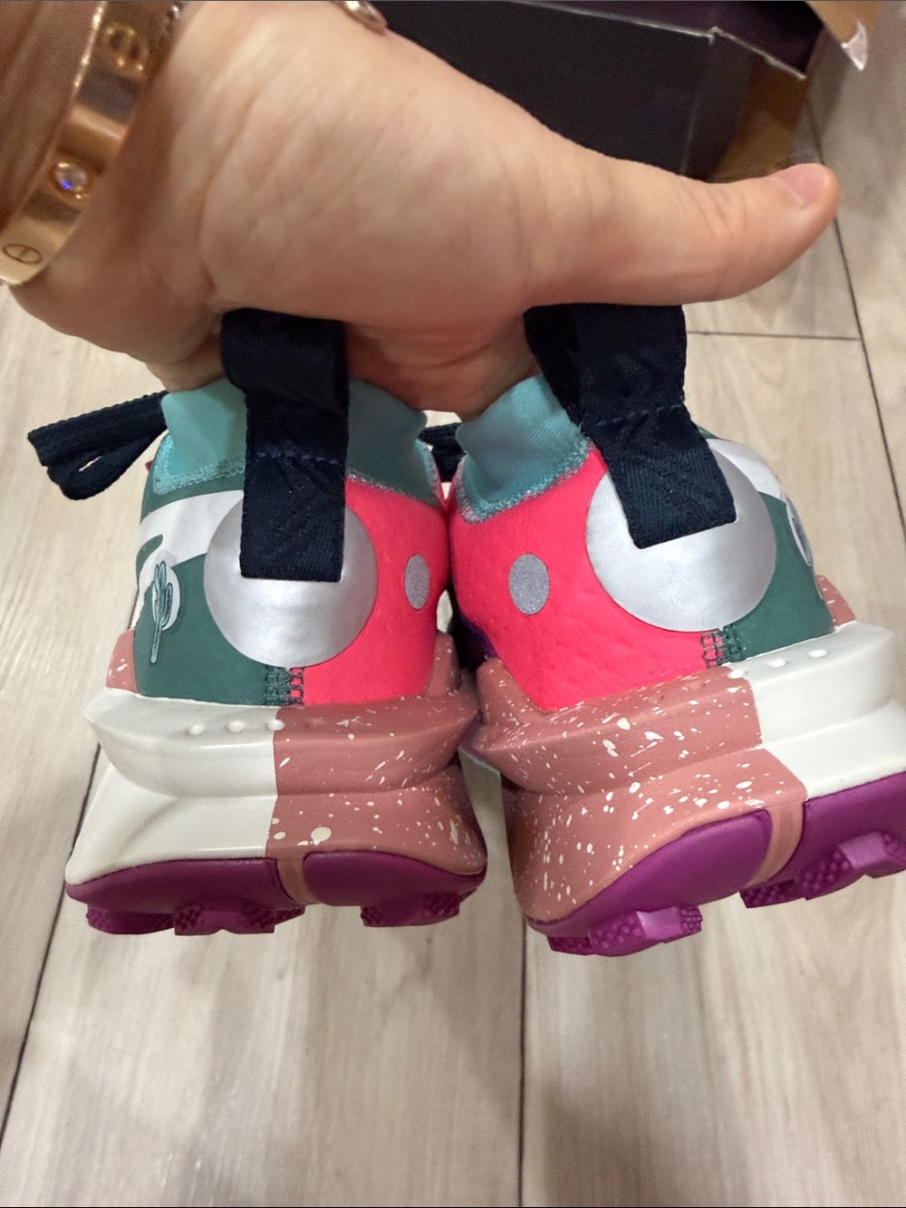 Nike Women’s Black Pink Teal Multi-Color Trail Running Shoes - Picture 8 of 9